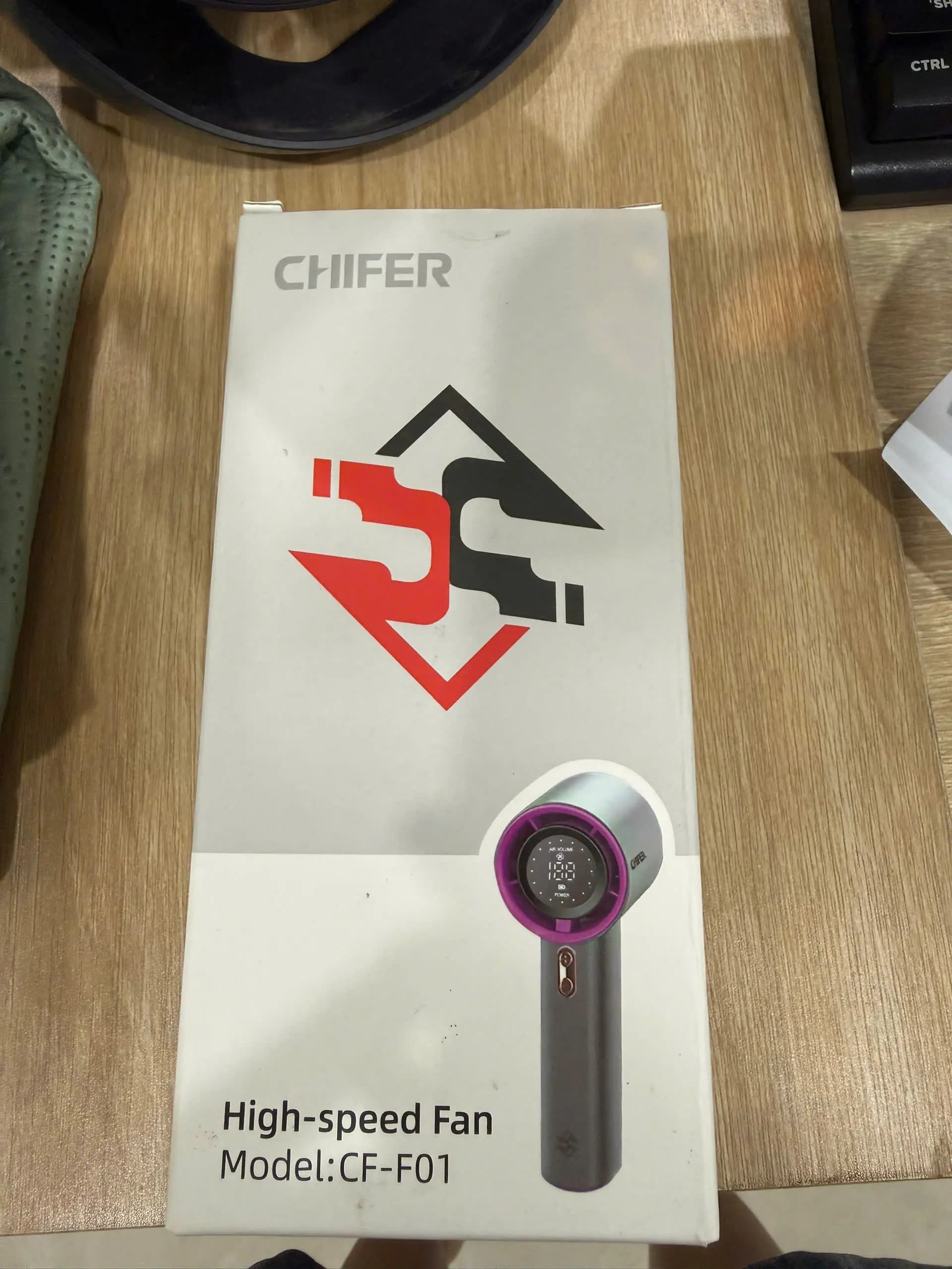 Quạt mini cầm tay CHIFER CF-F01